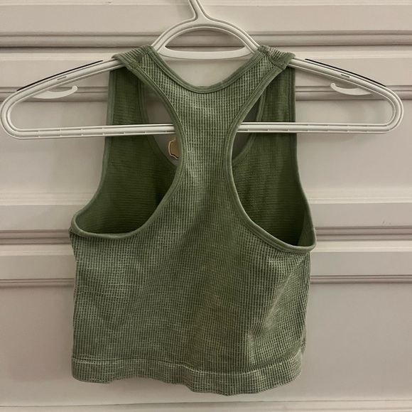 Cropped tank top | Green | waffle/ribbed material | brand=? - Picture 2 of 2